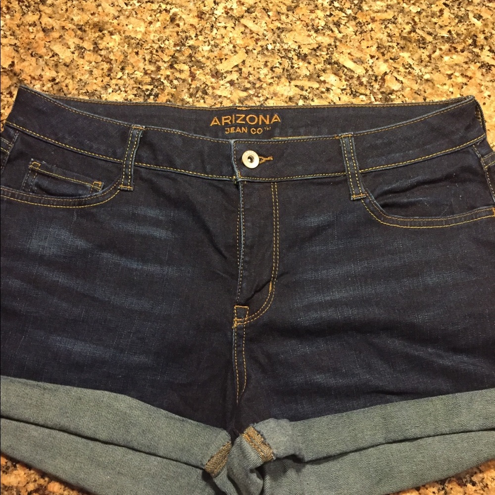 Arizona dark shorts